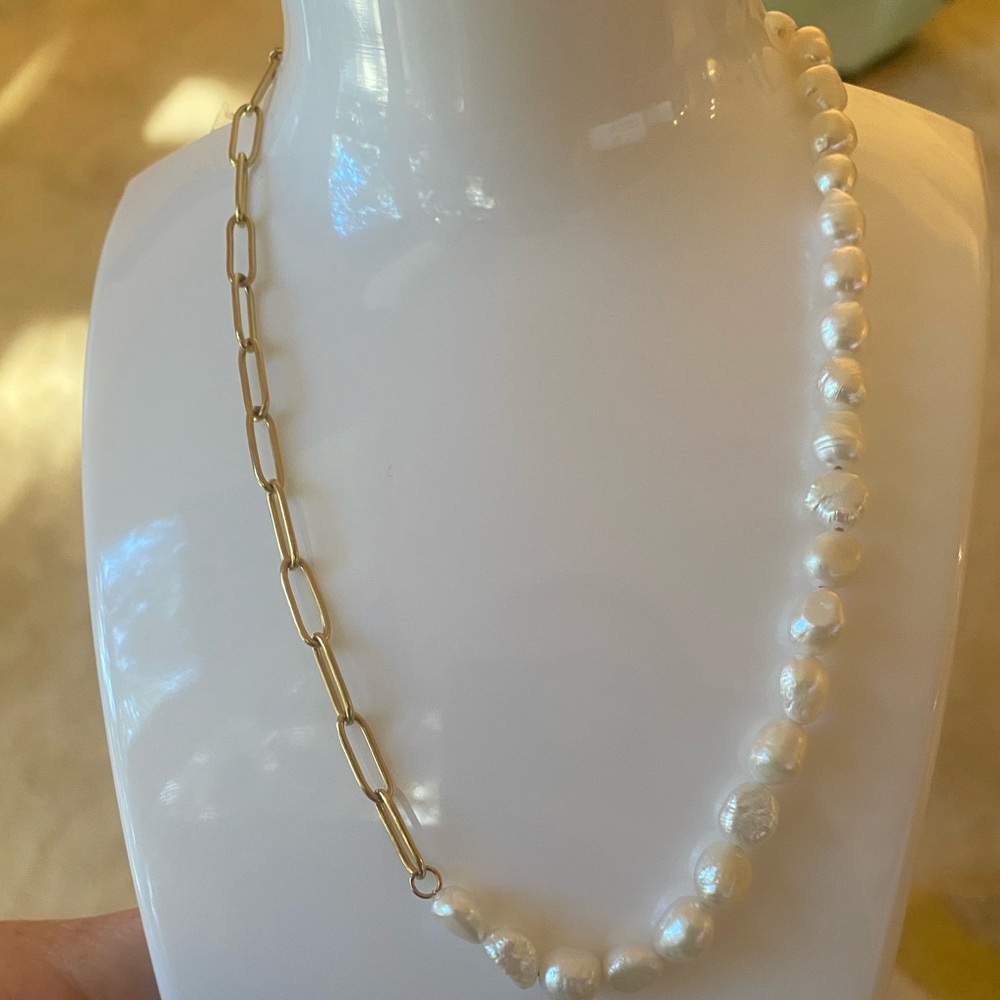 Freshwater Pearl & gold paper clip chain necklace